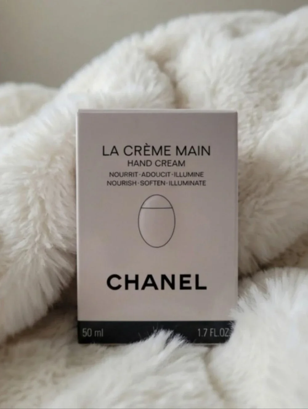 CHANEL La Creme Main Hand Cream